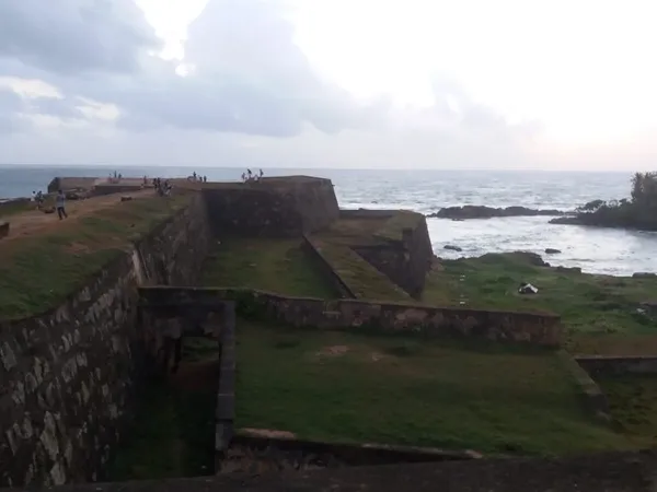 Srí Lanka: Galle Fort — koloniální pevnost, světelná věž a okolní pláže