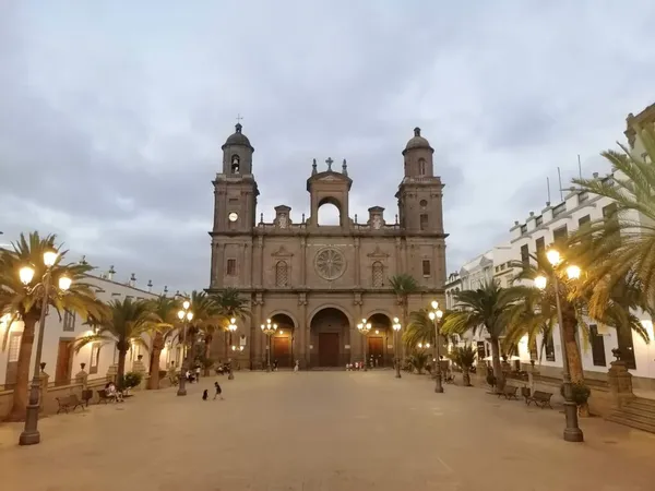 Las Palmas de Gran Canaria za jeden den: Vegueta, katedrála a Las Canteras