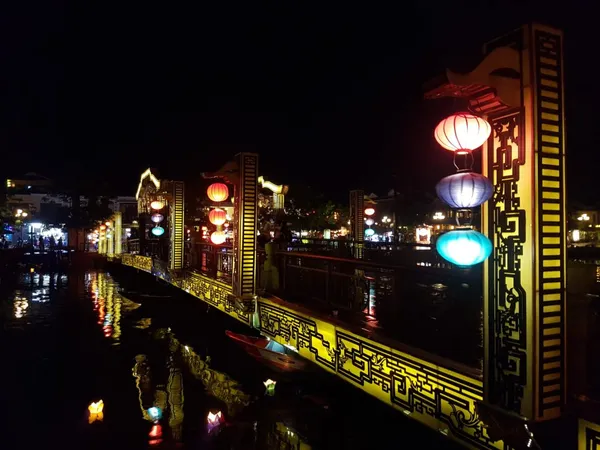 Hoi An: lampiony, šití na míru a plavba starým městem