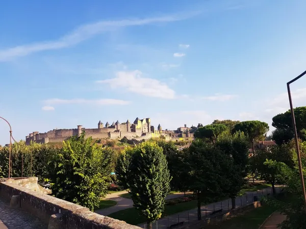 Carcassonne a Montpellier za den: hradby zdarma, hrad placený